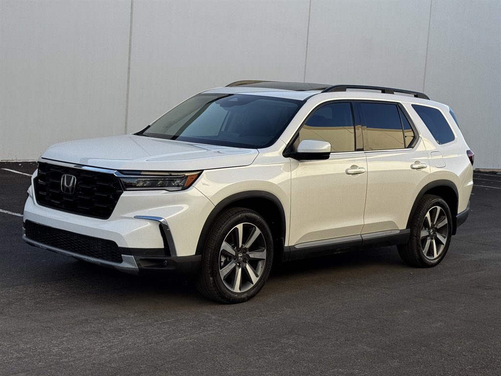 2023 Honda Pilot Touring's photo