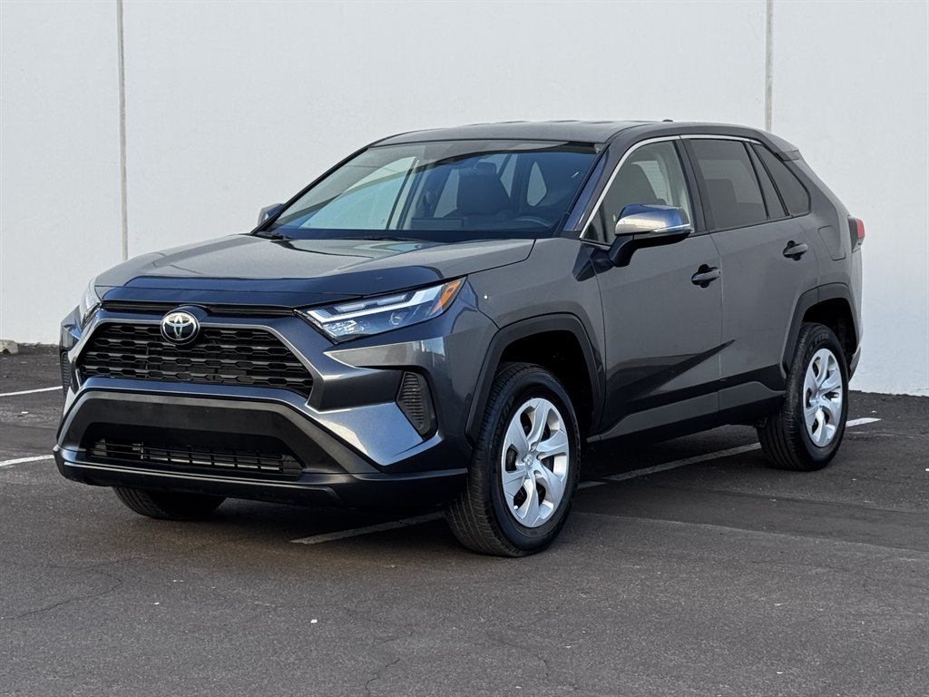 2025 Toyota RAV4 LE FWD's photo