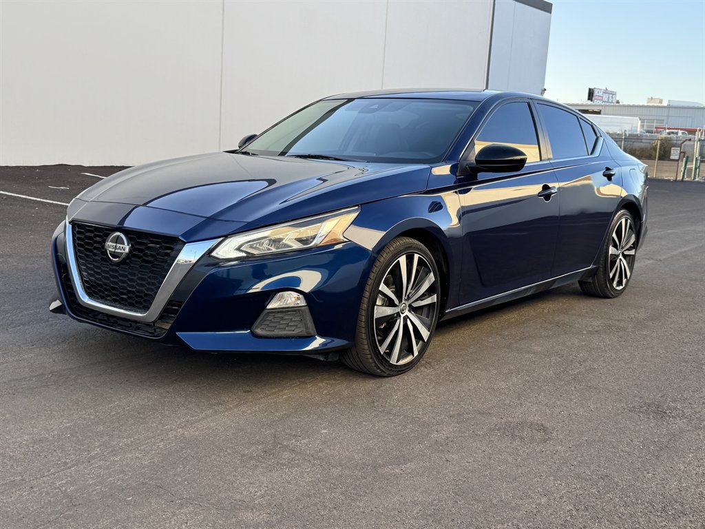 2022 Nissan Altima SR