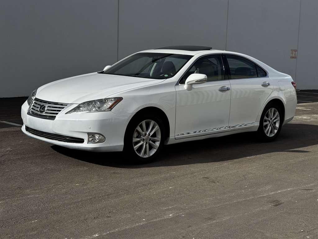 2010 Lexus ES 350's photo