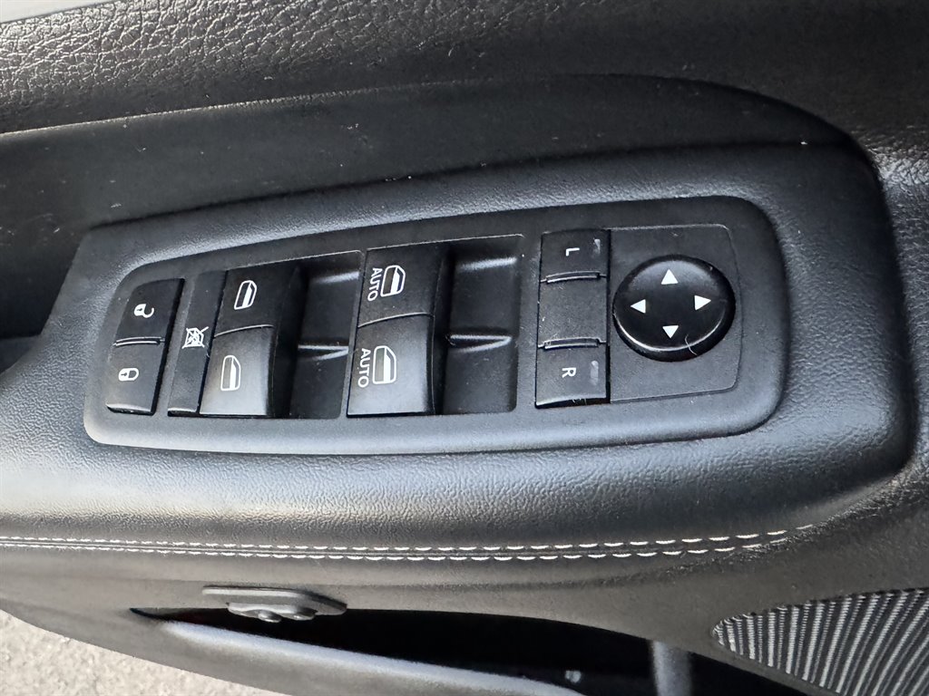 2021 Jeep Grand Cherokee 80th Edition - Photo 18